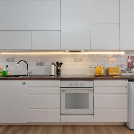 Lush Botanic Oasis With A Boho Hideaway, Near Beach&cafés *