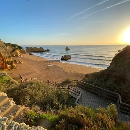 Apartamento Lush Botanic Oasis With A Boho Hideaway, Near Beach&cafés