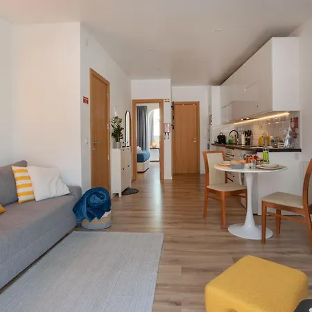 Lush Botanic Oasis With A Boho Hideaway, Near Beach&cafés *